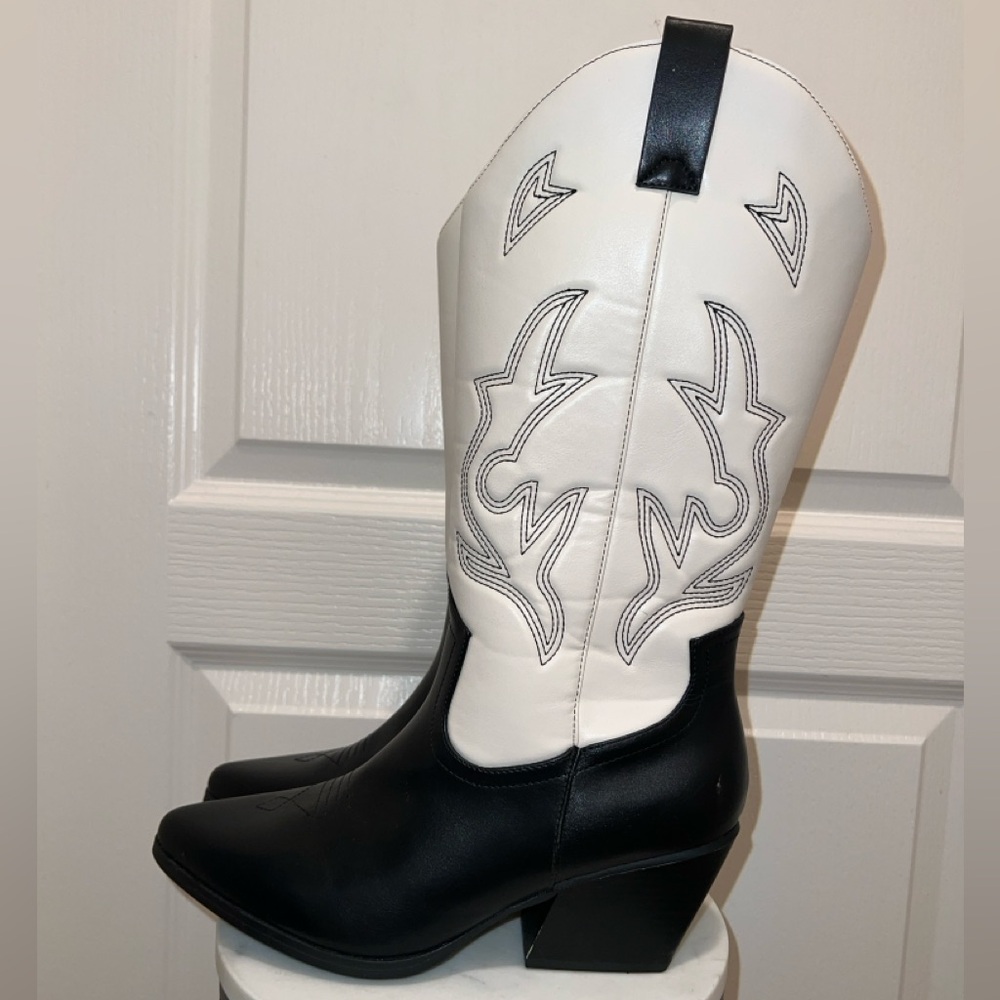 SODA Western Boots - 11 - White / Black - EUC - Picture 4 of 8